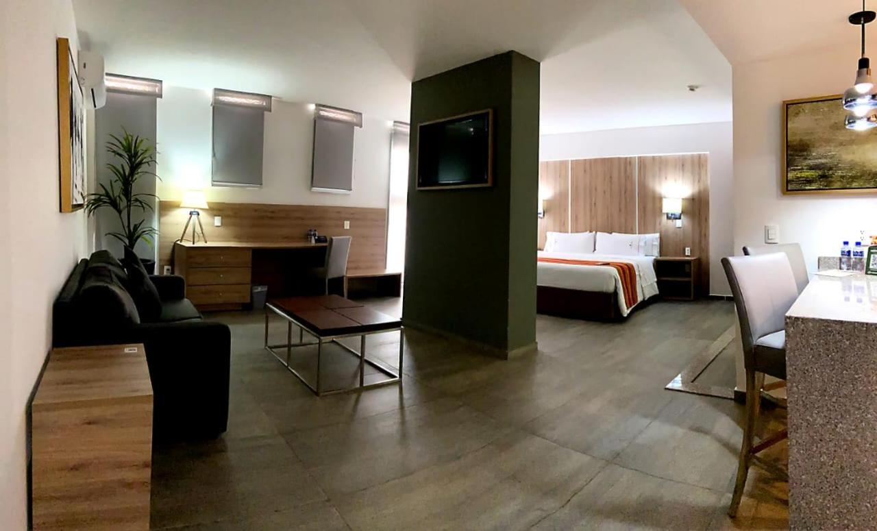 Hangar Inn Guadalajara Aeropuerto San Jose del Castillo Εξωτερικό φωτογραφία
