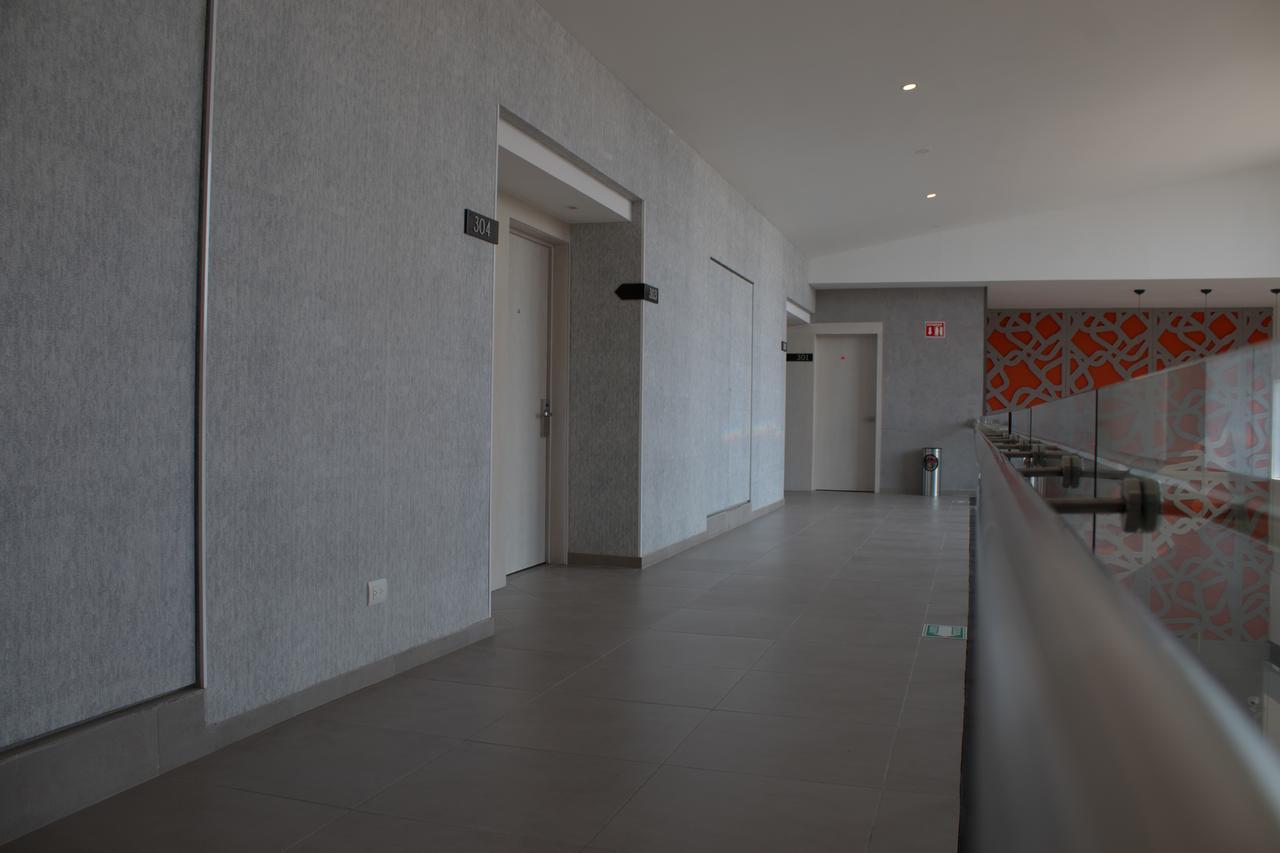 Hangar Inn Guadalajara Aeropuerto San Jose del Castillo Εξωτερικό φωτογραφία